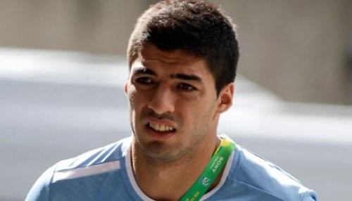 Uruaguay: No descartan a Luis Suárez para el Mundial Brasil 2014