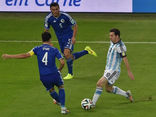 Argentina sufre, no convence, pero triunfa ante Bosnia Herzegovina en su debut en Brasil 2014