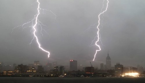 Tormenta tropical Arthur golpea la ciudad de Nueva York y se convierte en huracán [FOTOS]