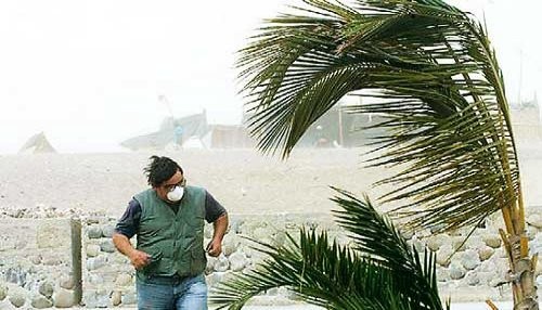 Se recomienda medidas de protección ante vientos de moderada a fuerte intensidad en el litoral sur y centro del país