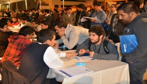 Más de mil quinientas personas se inscribieron en el programa starapps.pe de Microsoft Perú