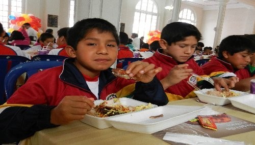 Niños de Lima, Arequipa, Ica y Trujillo festejaron el Día del Pollo a la Brasa