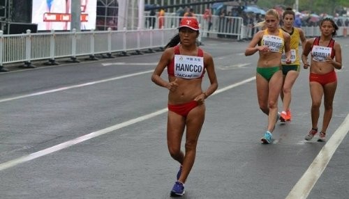 Jessica Hancco bate record Nacional Juvenil en los 10 mil de Marcha Atlética