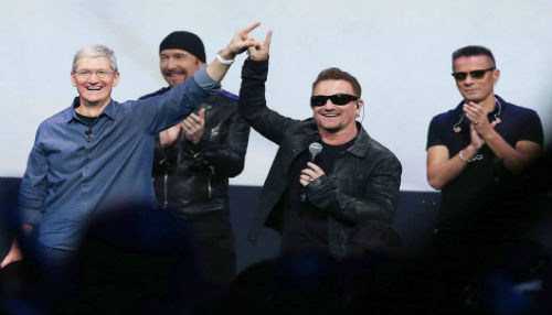 Todo el mundo está enojado con Apple por obligarlos a descargar el nuevo álbum de U2