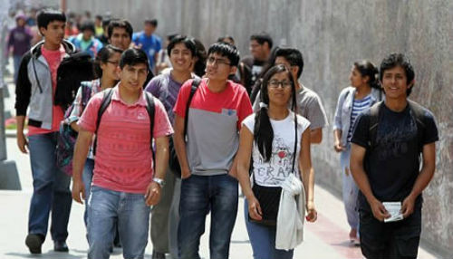 Títulos académicos de peruanos son reconocidos en Colombia y viceversa