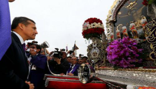 Presidente encabezó homenaje al Señor de los Milagros que rindió Palacio de Gobierno