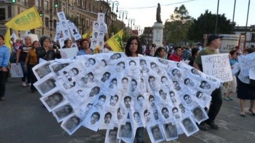 [México] Ayotzinapa y la voz de los padres