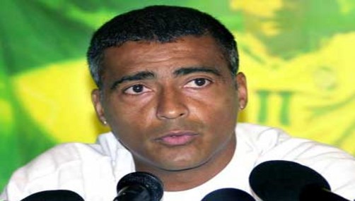 Romario llama 'idiotas' a periodistas