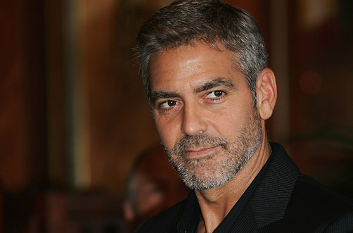 George Clooney interpretaría a Steve Jobs en película sobre su vida