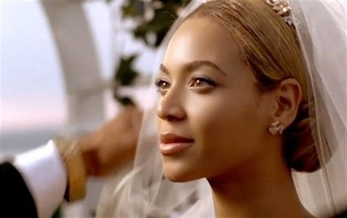 Beyoncé mostró imágenes de su boda en videoclip