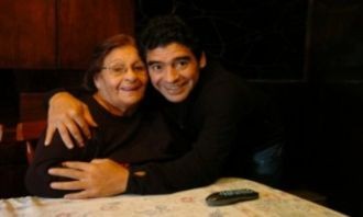 ¡Adiós, Doña Tota! Murió la mamá de Diego Armando Maradona