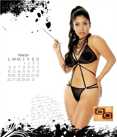 Irina Grandez se destapa en sexy calendario