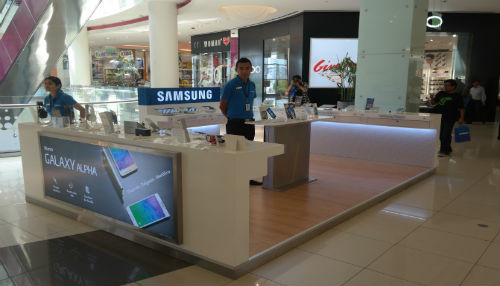Samsung inaugura su nuevo módulo de venta en el Centro Comercial Real Plaza Salaverry
