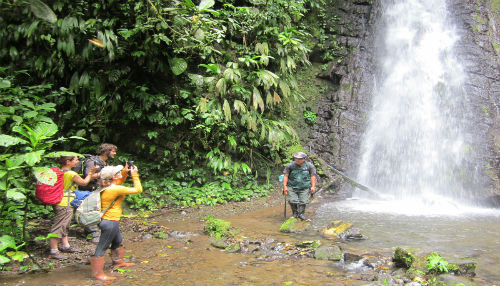 SERNANP inaugura nueva ruta turística Tres de Mayo en el Parque Nacional Tingo María