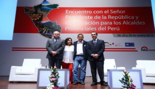 Jefe de Estado se reunió con alcaldes provinciales de todo el país