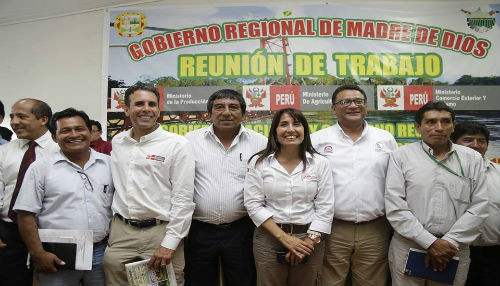 Ministra Magali Silva anuncia que su sector invertirá S/. 11 millones en Madre de Dios hasta julio de 2016