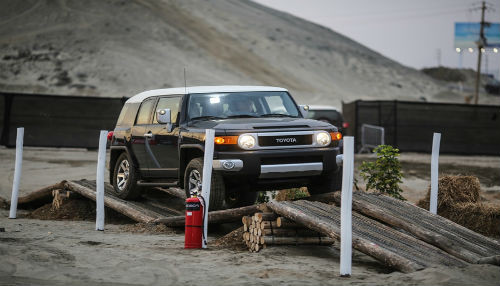 Toyota invita a disfrutar del 'Off Road Experience' en el boulevar de Asia