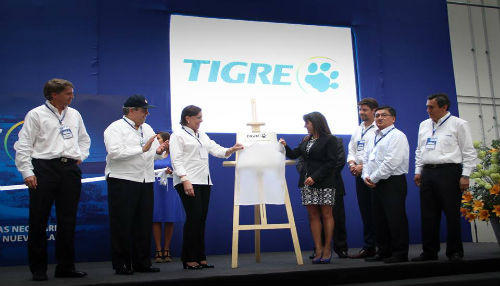 Ministra Magali Silva saluda inicio de actividades de nueva planta de la empresa Tigre