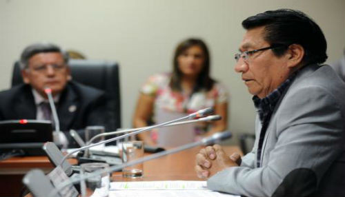 Ex Alcalde de Trujillo Acuña Peralta se presentó ante Comisión que lo investiga