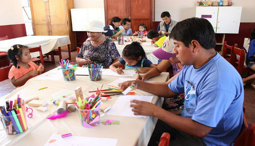 Sepa cómo adaptar a niñas y niños que acuden por primera vez a la escuela