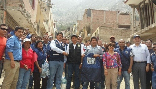 Alcalde de Surco entregó 10 toneladas de ayuda a hermanos de Chosica afectados por huaicos
