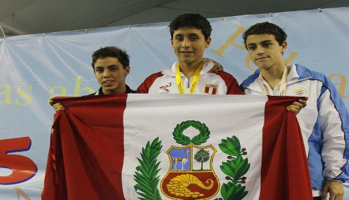 Perú logró cinco medallas en natación en Sudamericano Juvenil Lima 2015