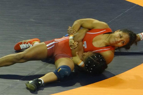 Luchadora peruana Thalia Mallqui logró medalla de plata en los Juegos Panamericanos