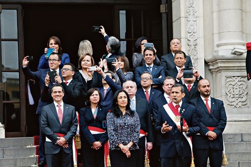 Ollanta Humala y los selfies de los ministros