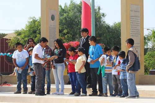 Ciudad Eten homenajea a 15 niños triunfadores en ajedrez