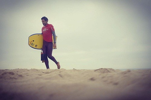 César Bauer clasifica primero en el Mundial de Bodyboard