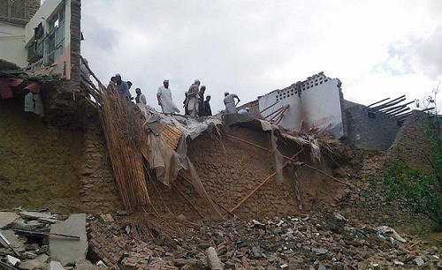 Gran terremoto en Afganistán y Pakistán deja al menos 135 muertos