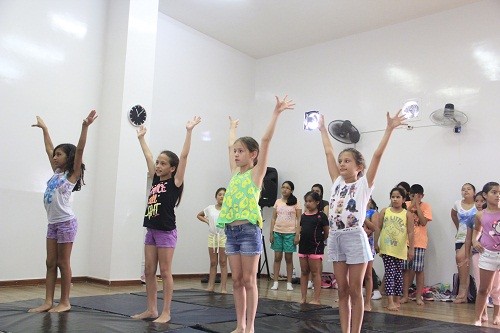 La escuela privada de danza D1 de Vania Masías lanza sus clases de verano para el 2016