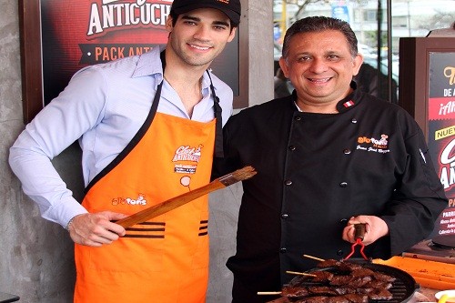 Anticuchos en casa: Glotons, ha ideado un nuevo producto al que ha denominado el Chef Anticuchero