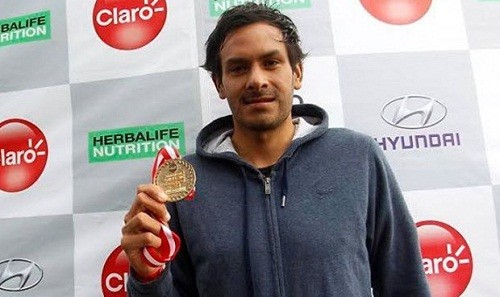 César Bauer conquistó la primera medalla de oro para el Perú en Juegos Panamericanos de Surf