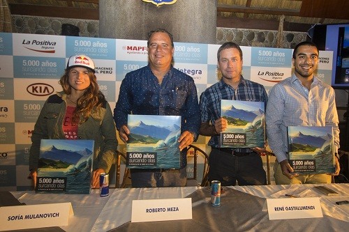 Olas Perú y Roberto Meza presentaron libro 5,000 años surcando olas