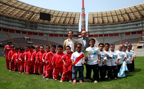 Selecciones de Futsal de talla baja de Perú y Argentina se enfrentan hoy