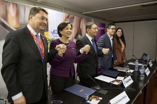 Perú firma importante convenio con la Organización Mundial del Turismo durante FITUR 2016 Perú firma importante convenio con la Organización Mundial del Turismo durante FITUR 2016