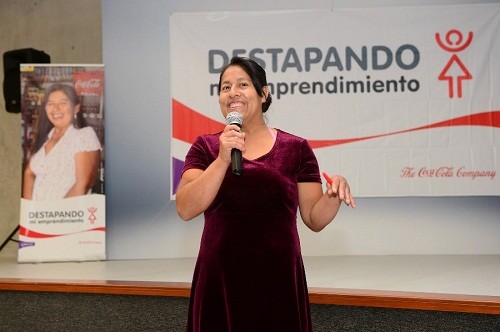 Más de 100 mujeres de Pucusana han sido capacitadas en el programa Destapando mi emprendimiento de Corporación Lindley