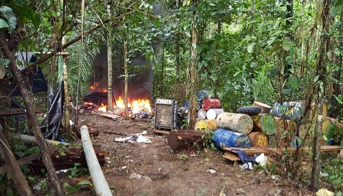 Interdicción minera en la Reserva Nacional Tambopata destruyó balsas y maquinarias