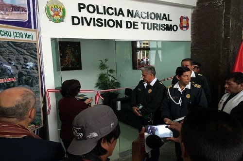 Mincetur y Mininter refuerzan la seguridad de los turistas en el aeropuerto del Cusco