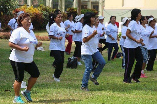 Minsa capacita a personal de salud para estimular la actividad física en los adultos mayores