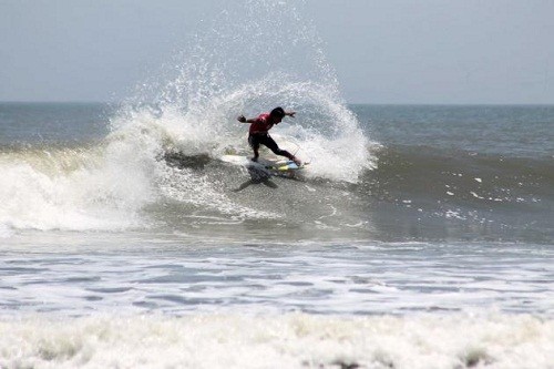 Llegan 17 surfistas israelíes promovidos por Mincetur