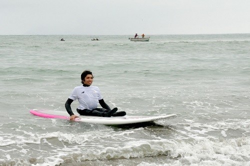 Niños con discapacidad física practicaron Surf Adaptado gracias a Teletón y el programa Lazos de Latinoamérica