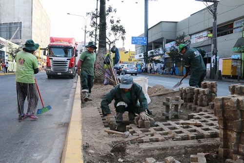 La Victoria: realizan restauración integral de importante Av. Manco Cápac