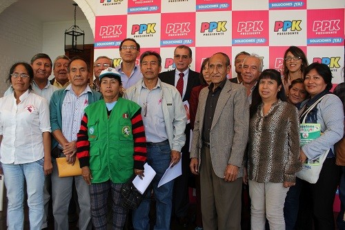 Trabajadores autoempleados presentaron Plataforma de propuestas a Peruanos por el Kambio y Fuerza Popular