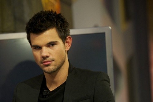 Taylor Lautner se une a la segunda temporada de Scream Queens en Fox