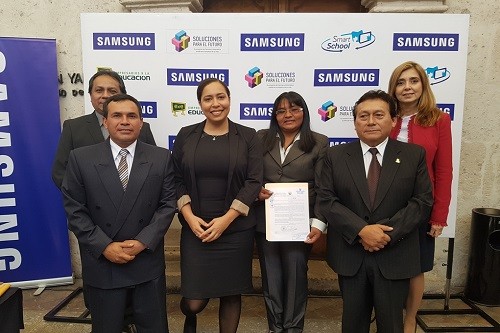 Colegio I.E. Sarpane de Orcopampa, Arequipa, fue premiado por Samsung con la implementación de un Aula Inteligente