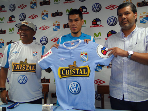 Hernán Rengifo fue presentado en Sporting Cristal