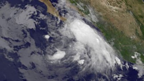 Huracán Dora dirige sus potentes vientos a México