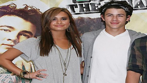 Demi Lovato es piropeada por Nick Jonas